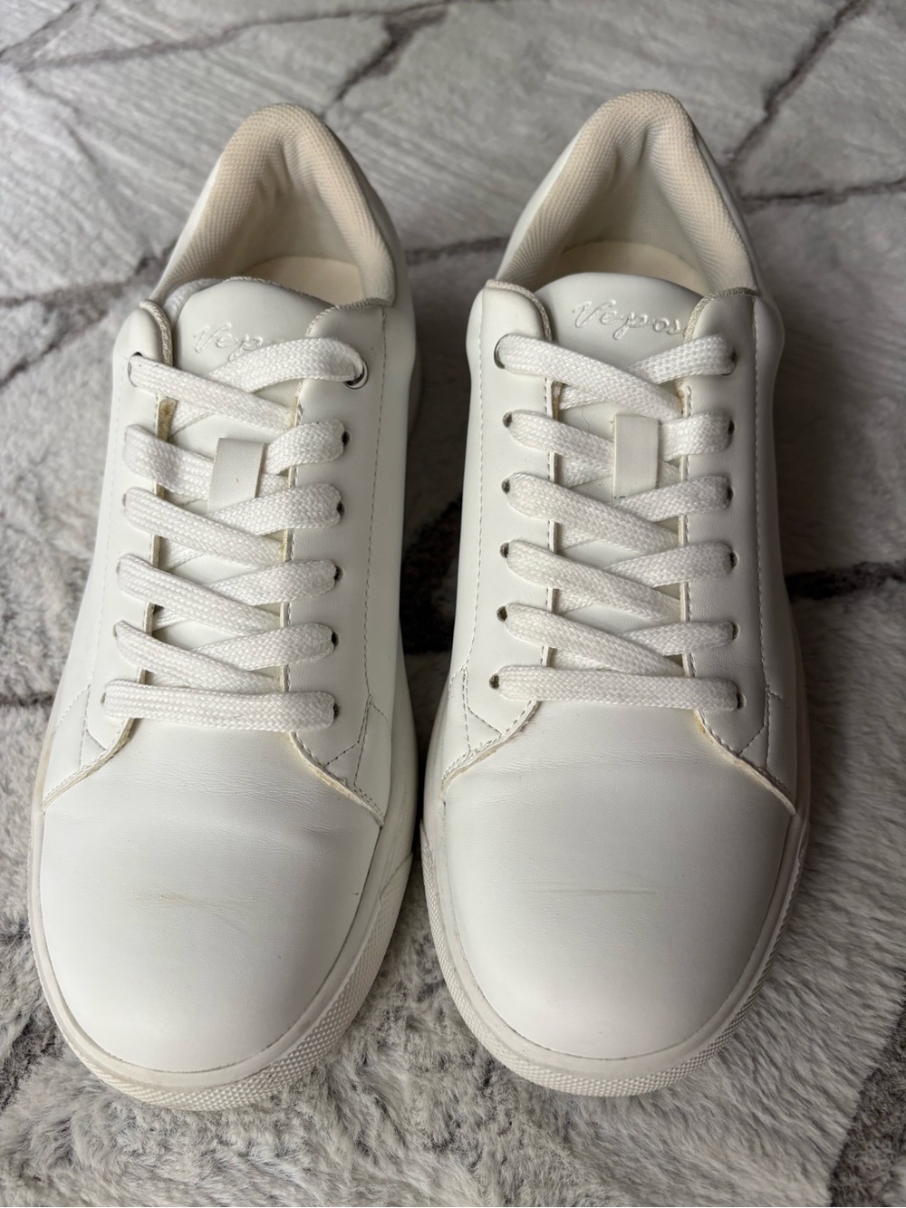 Vepose Women's White Low-Profile Lace-Up Sneakers